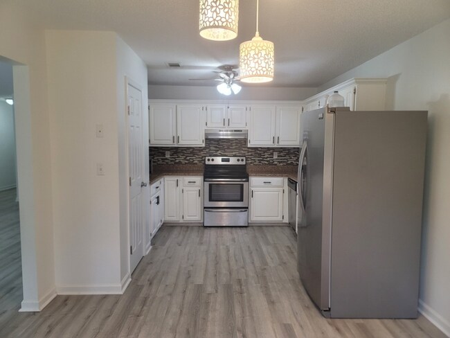 Building Photo - 141 Palmetto Dr