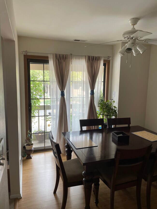 Foto del edificio - 1508 W Jefferson Ave