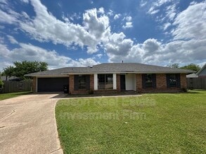 Building Photo - 5410 Mary Dr
