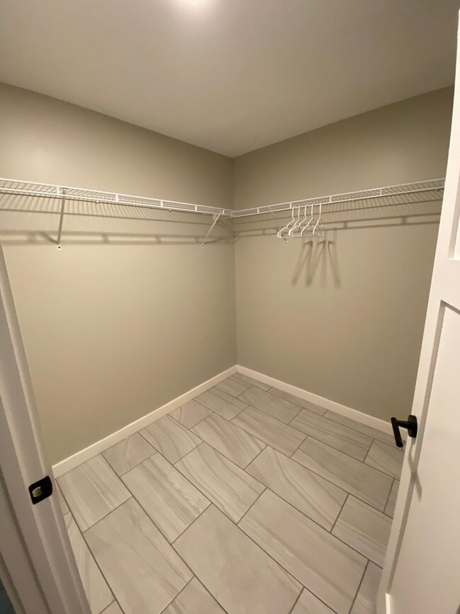 Building Photo - Corporate Housing
