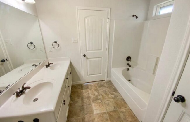 Foto del edificio - 5830 Ambrose Cir