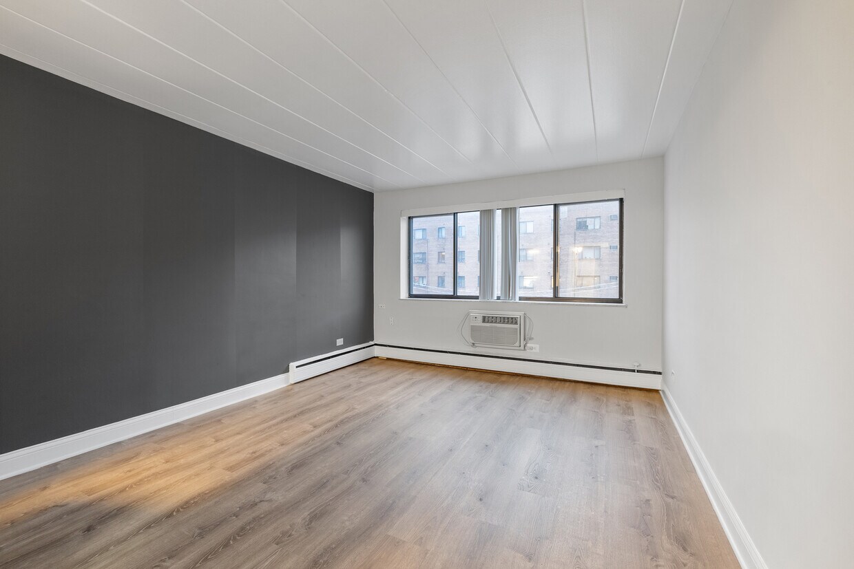 Foto principal - 6012 N Kenmore Ave