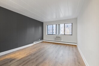 Building Photo - 6012 N Kenmore Ave