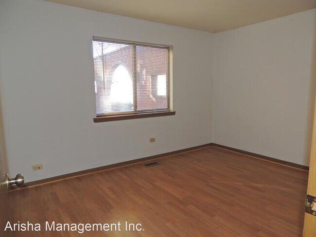 Building Photo - 2 br, 2 bath House - 8424 W Catalpa Unit 101