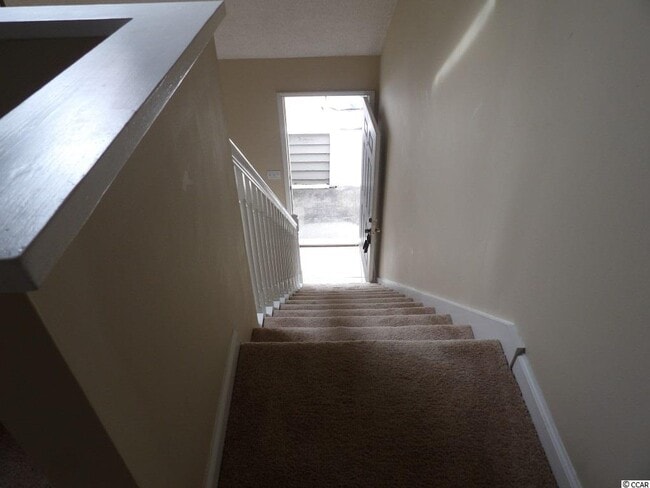Building Photo - 400 Cambridge Cir