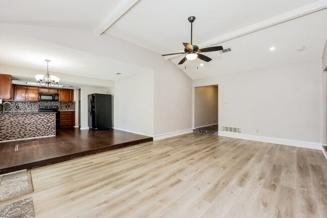 Building Photo - 1224 Nicole Way