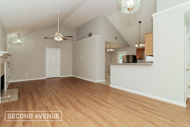 Building Photo - 1028 Abercorn Way