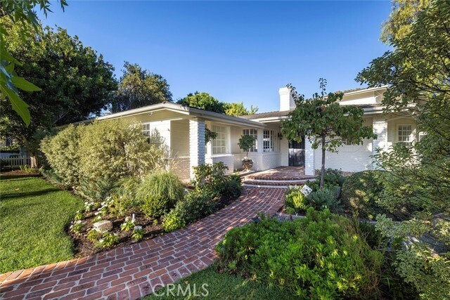 Primary Photo - 515 Kings Pl
