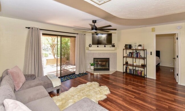 Building Photo - 14901 N Kings Way