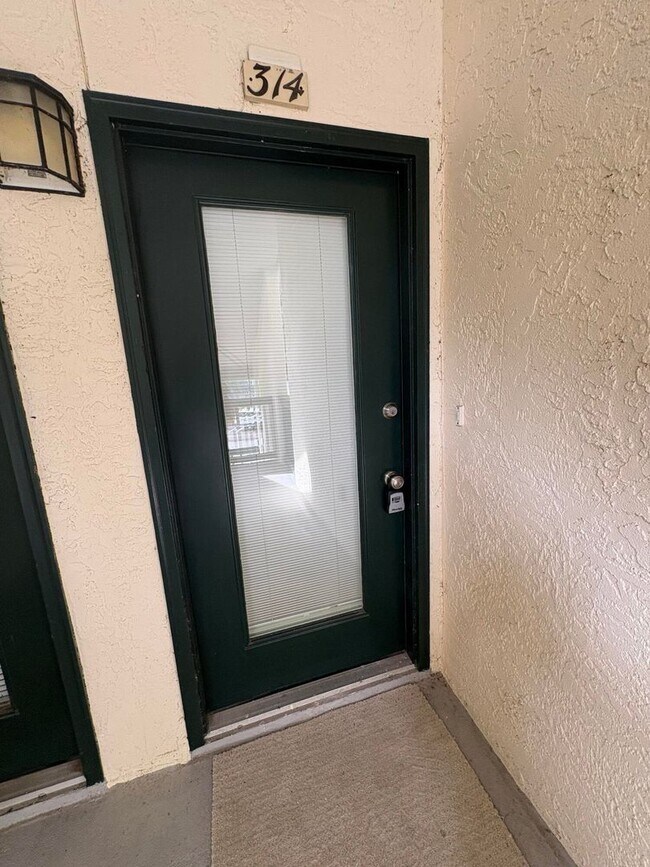 Foto del edificio - **$1,000 Move-in Special** 2 Bedroom in Bluewater Bay!