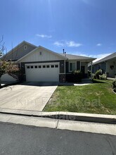 Building Photo - 201 Red Pine Dr