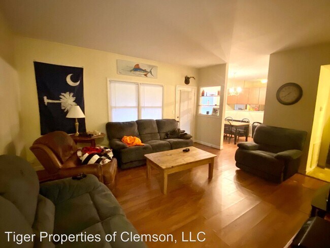 Building Photo - 2 br, 2 bath Room For Rent - 245 Willow Ct