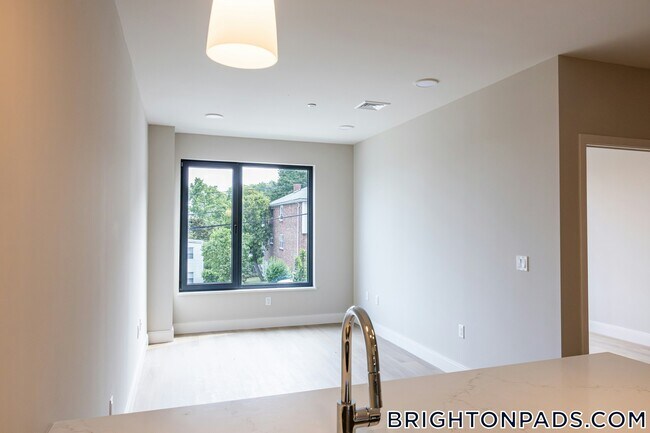 Foto del edificio - 249 Corey Rd