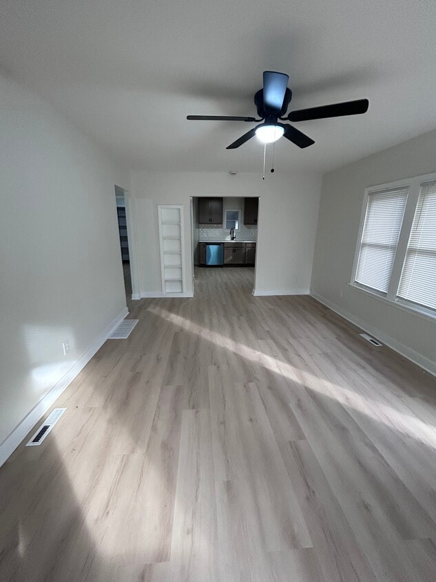 Foto principal - 6639 Alexander Ave