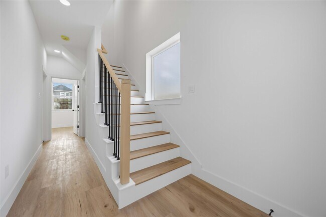 Foto del edificio - 2012 Yates St