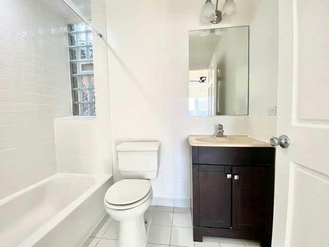 Foto del edificio - 1010 W Sunnyside Ave