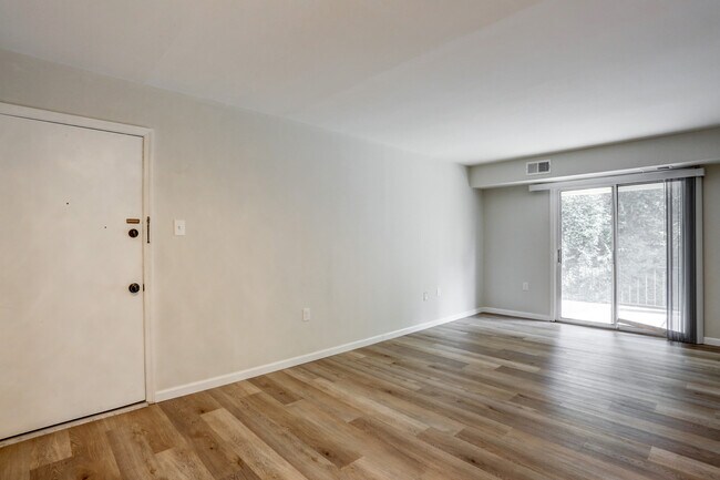 Building Photo - 953 Avila Rd