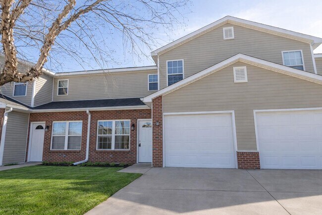 Foto del edificio - 5000 Derby Ridge Dr