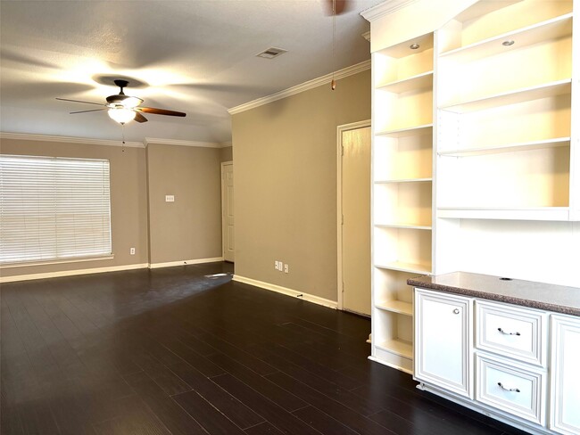 Building Photo - 5707 Onia Ln