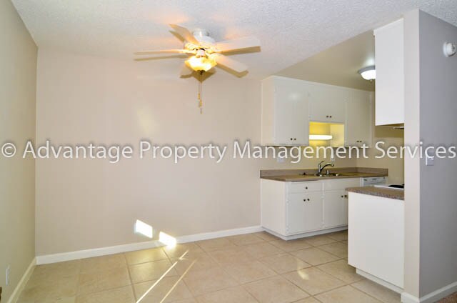 Building Photo - 742 Hayes Ave