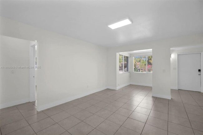 Building Photo - 2 bedroom in North Miami FL 33161