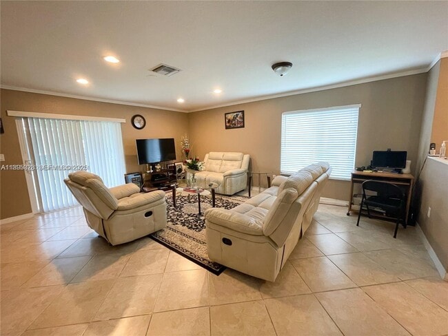 Foto del edificio - 5907 London Ln