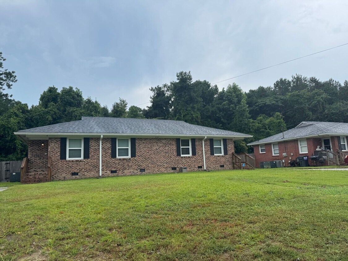 Foto principal - 3116 Plantation Dr