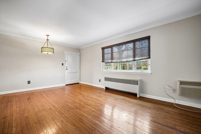 Building Photo - 69B Troy Dr