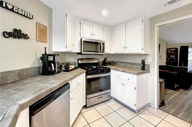 Building Photo - 24354 Sage Ct