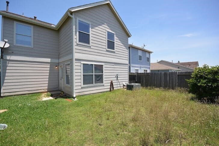 Foto del edificio - 8106 Arrington Forest Ln