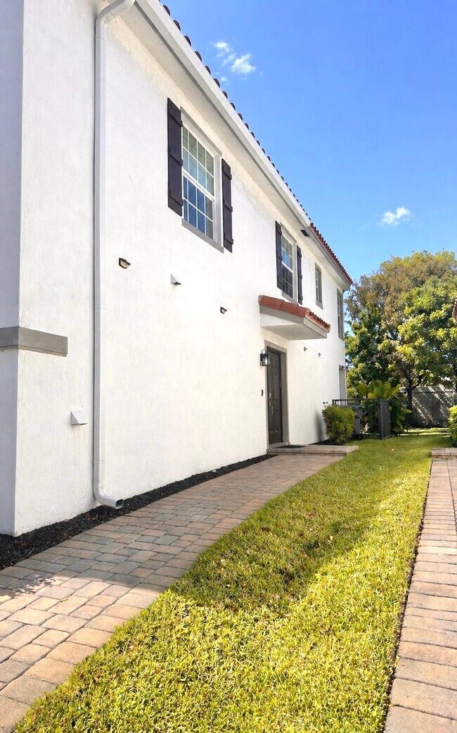Foto del edificio - 6835 Broadwater Ln