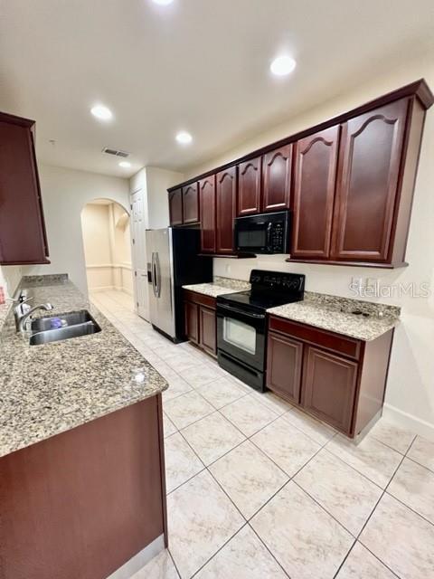 Foto del edificio - 2121 Falmouth Ct