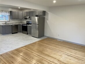 Building Photo - 46 Sienna Dr