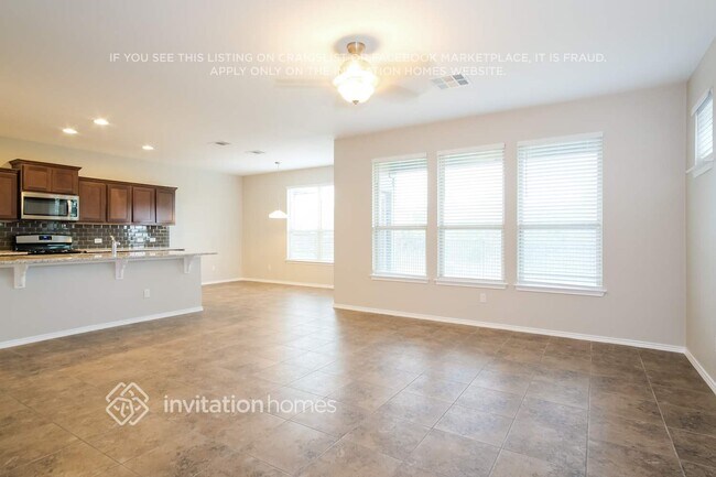 Foto del edificio - 3651 Sandy Brook Dr