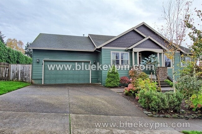 Building Photo - 4 Bed, 3 Bath Home in Happy Valley with Pr...