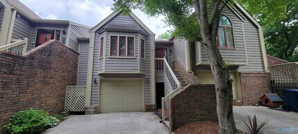 Building Photo - 207 Mountain Rdg Dr NE