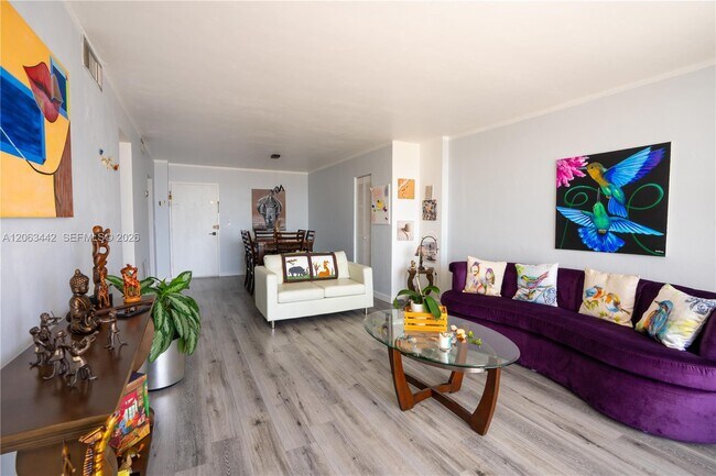 Foto del edificio - 1865 79th Street Causeway
