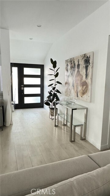 Foto del edificio - 5357 Ellenvale Ave