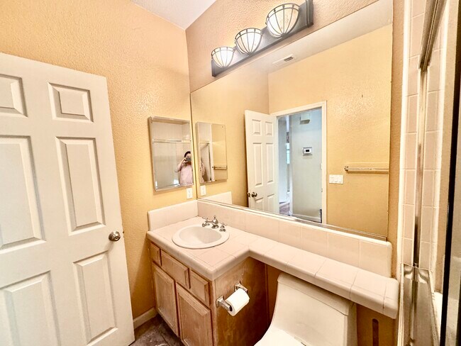 Building Photo - 4030 Bouquet Park Ln