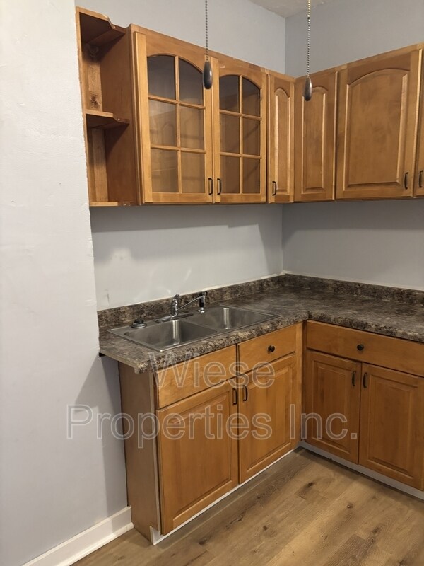 Foto del edificio - 421 N 1st St
