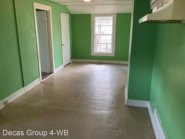 Building Photo - 3 br, 1.5 bath House - 3111 Avenue D