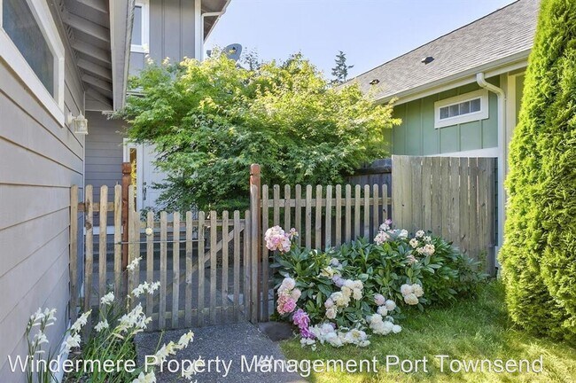 Building Photo - 2 br, 2 bath House - 635 Thomas