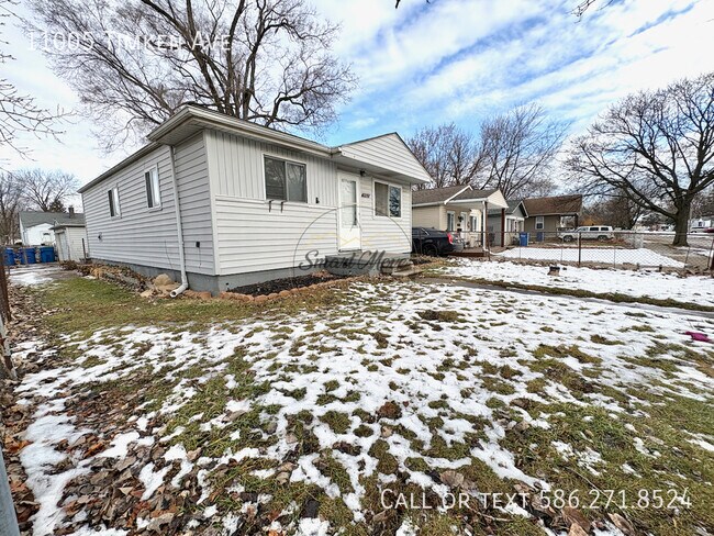 Foto del edificio - 11005 Timken Ave