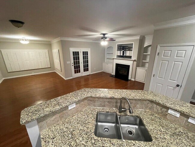 Foto del edificio - 12785 Doe Dr