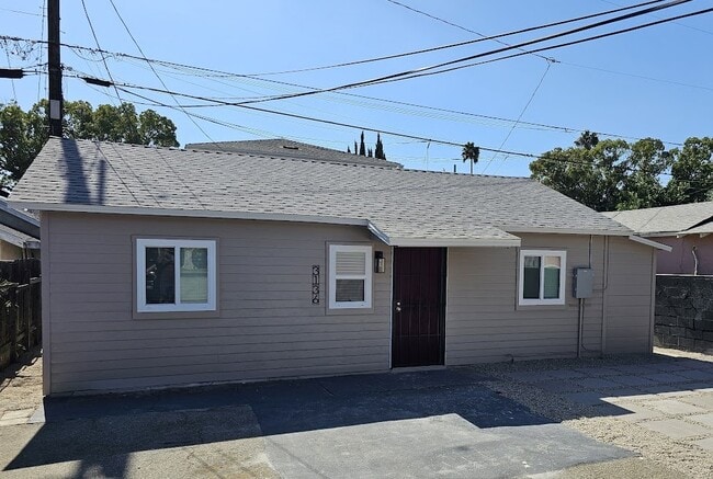 Building Photo - 3136 Casitas Ave