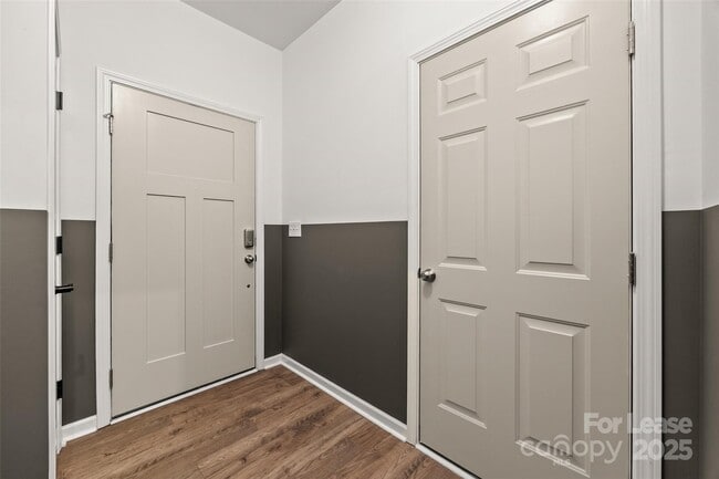 Building Photo - 15018 Scoter St