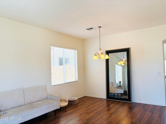 Building Photo - 2753 W Peggy Dr