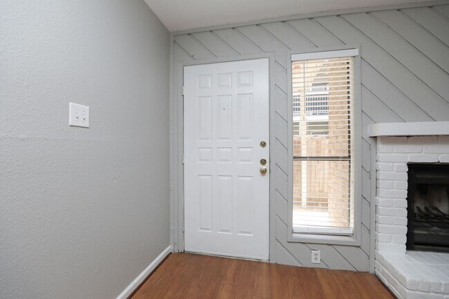 Foto del edificio - 2100 Wilcrest Dr