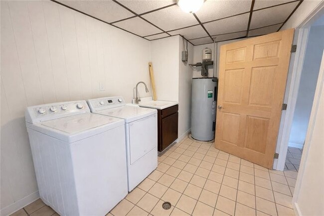 Building Photo - 927 Vance Ave