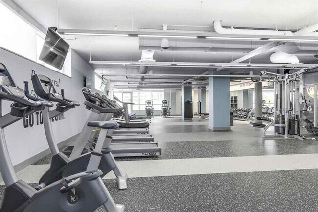 Photo du bâtiment - 112 13th St E